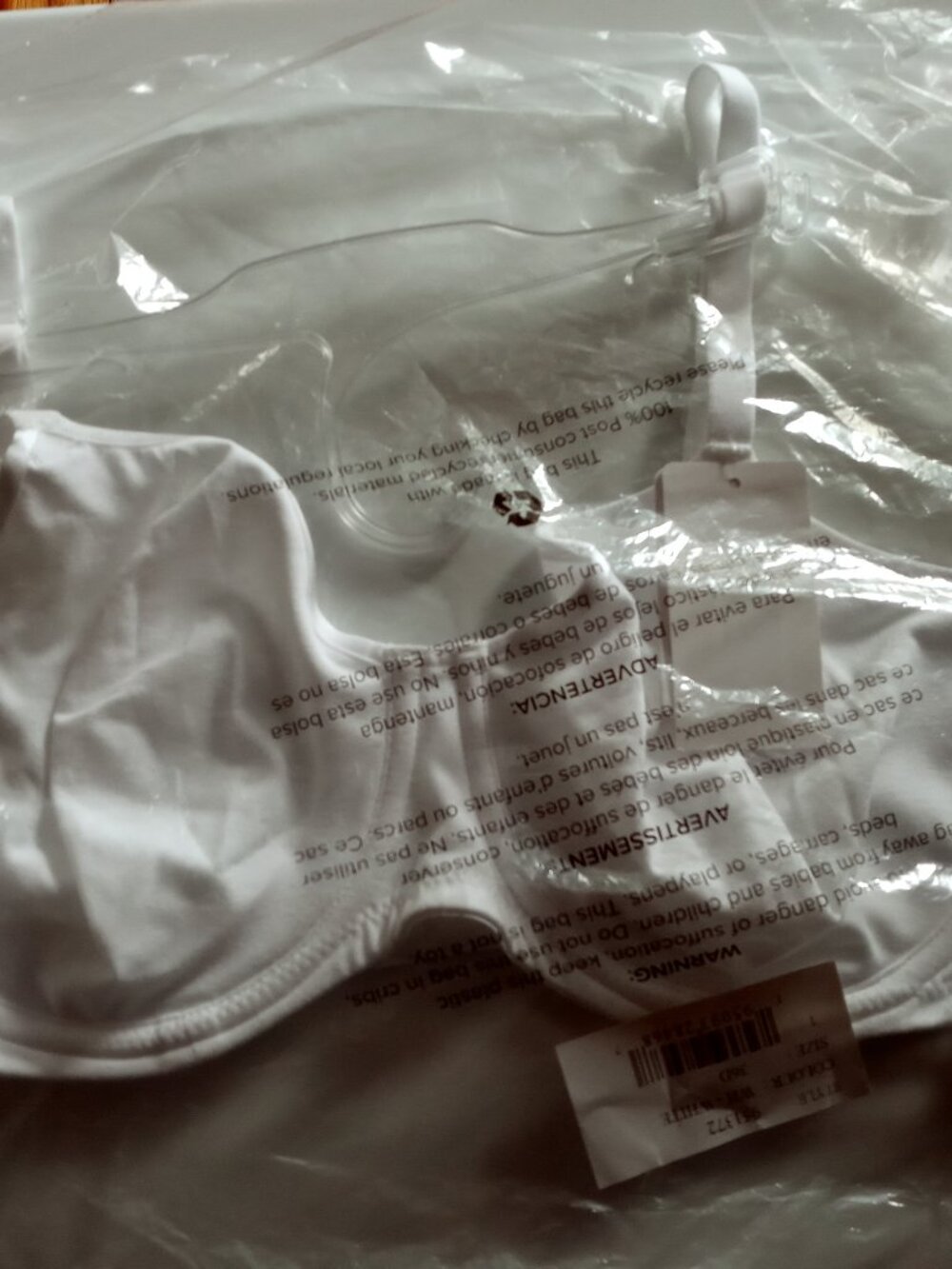 B.Tempt'd by Wacoal Brand Bra White Size 36D